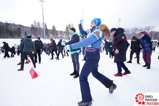 Самая массовая игра в снежки в России