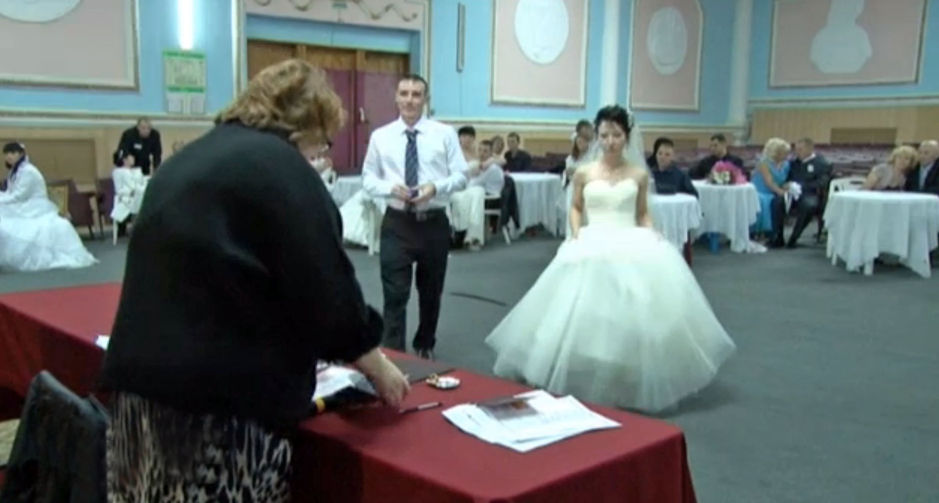 Самая массовая свадебная церемония в тюрьме в России