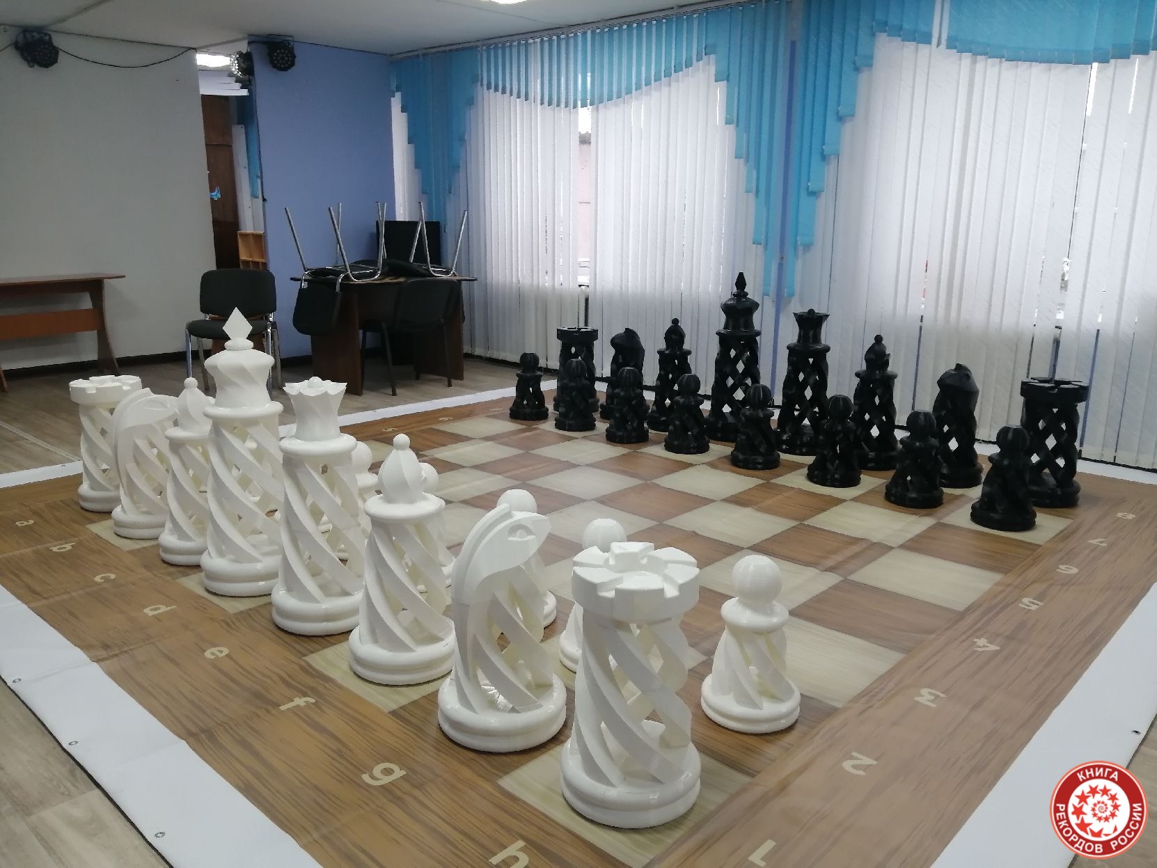 Самые большие шахматные фигуры, напечатанные на 3D принтере в России